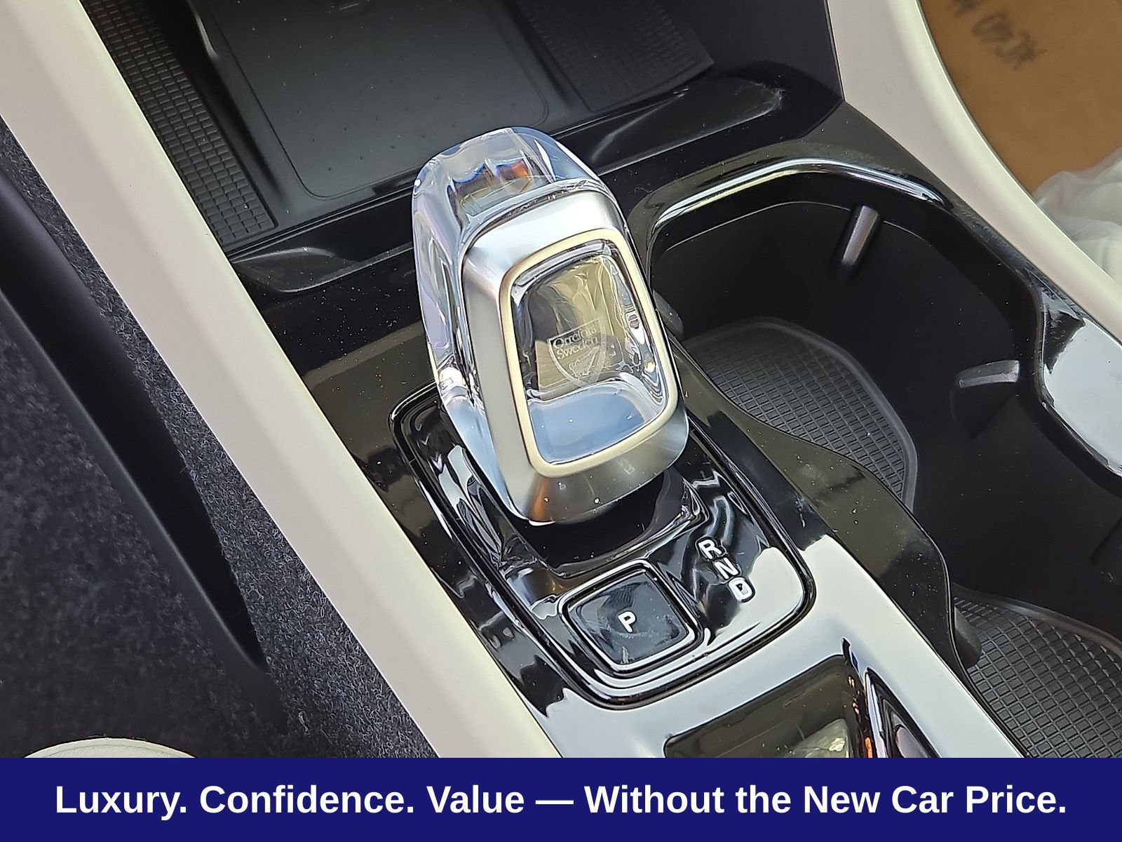 New 2026 Volvo XC40 B5 Plus w/ Protection Package Premier AWD/4WD image 11
