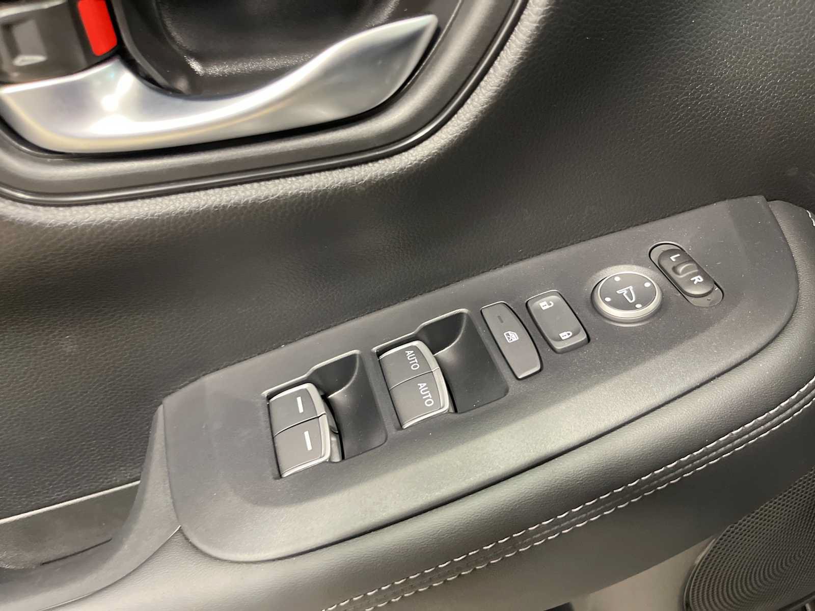 New 2027 Honda HR-V EX-L image 13
