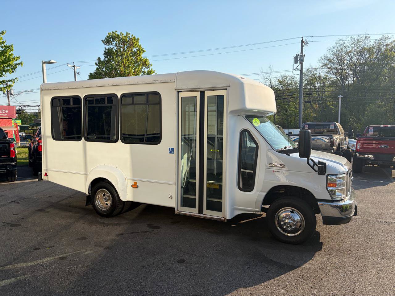 Used 2017 Ford E-350 and Econoline 350 Super Duty w/ Shuttle Bus Prep Package RWD image 5