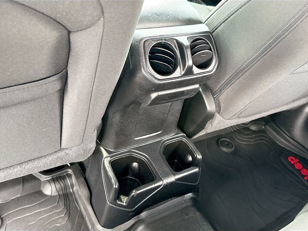 Used 2021 Jeep Wrangler Unlimited Sport image 28