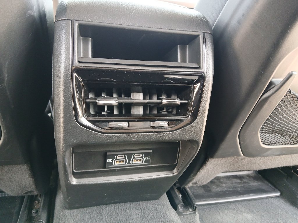 Used 2023 Jeep Grand Cherokee Laredo RWD image 19