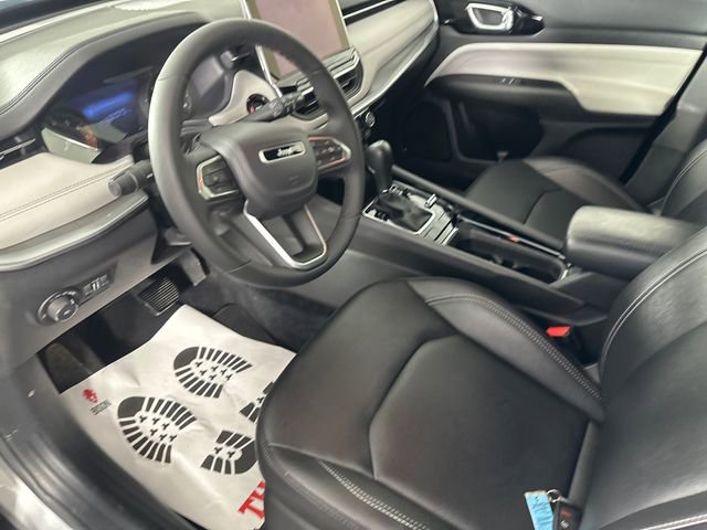 Certified 2025 Jeep Compass Limited image 23