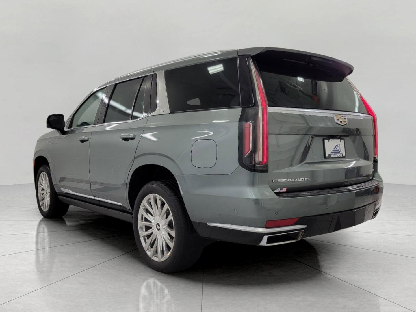 Used 2023 Cadillac Escalade Premium Luxury w/ Performance Package AWD/4WD image 20