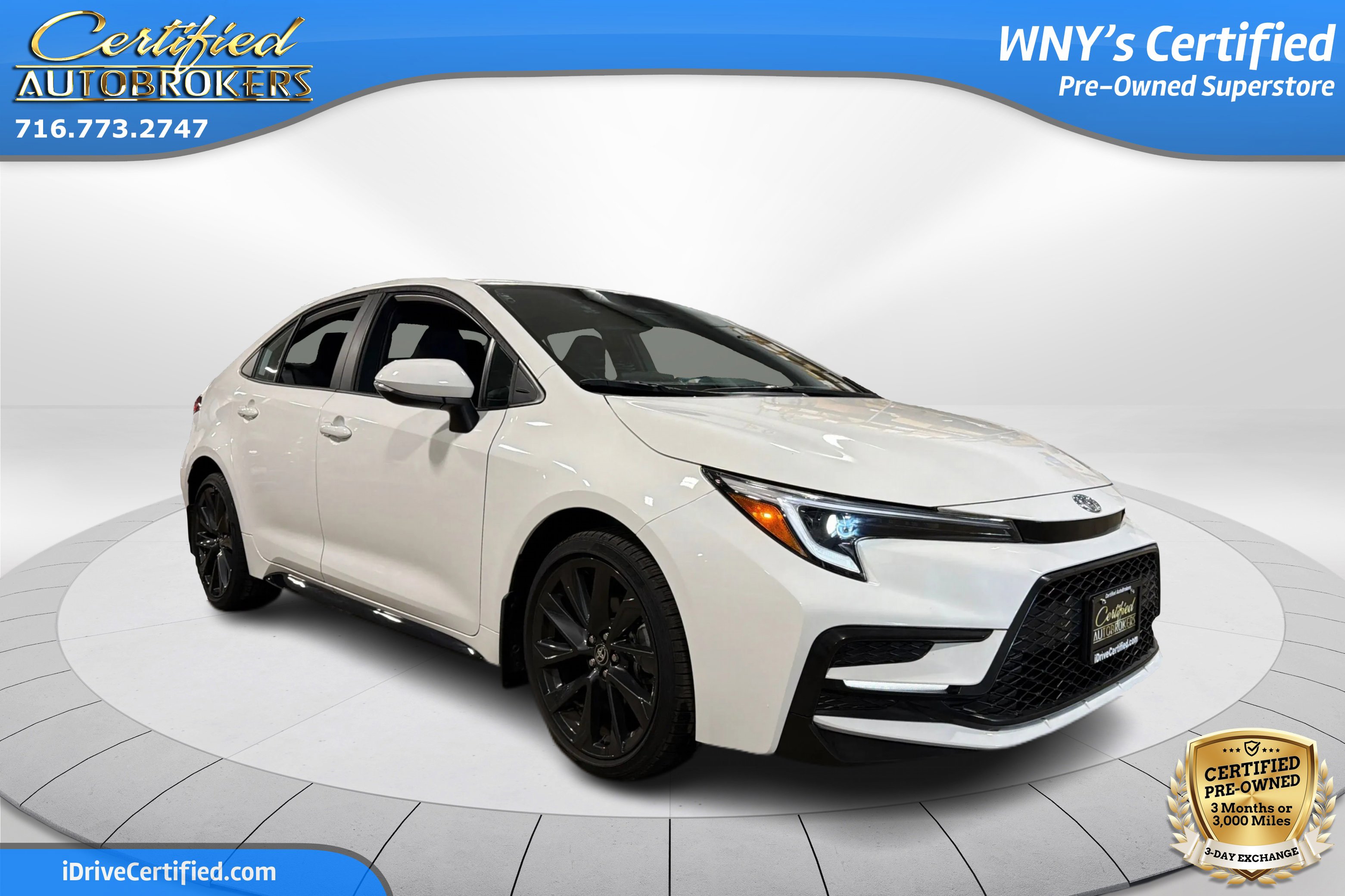 Used 2023 Toyota Corolla SE w/ Carpet Mat Package (TMS) FWD image 3