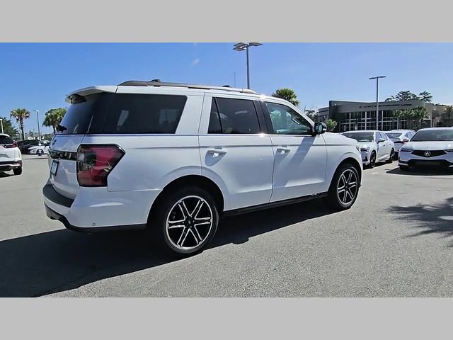 Used 2020 Ford Expedition Limited w/ Equipment Group 303A image 24