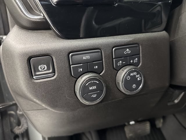 Used 2025 Chevrolet Silverado 1500 LT AWD/4WD image 11
