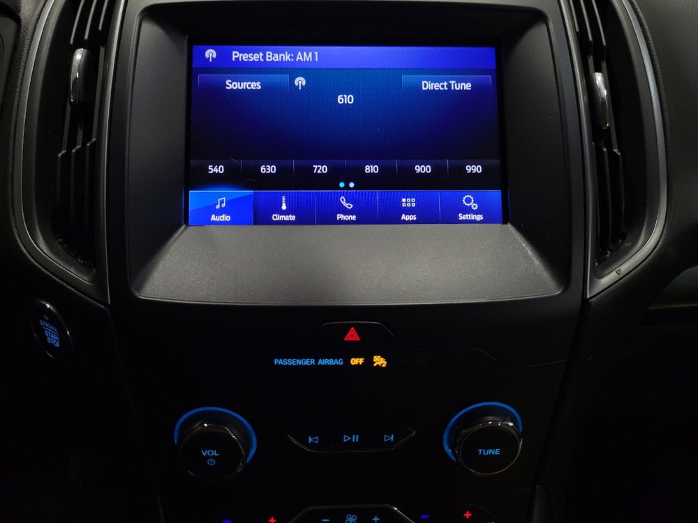Used 2020 Ford Edge SE FWD image 25