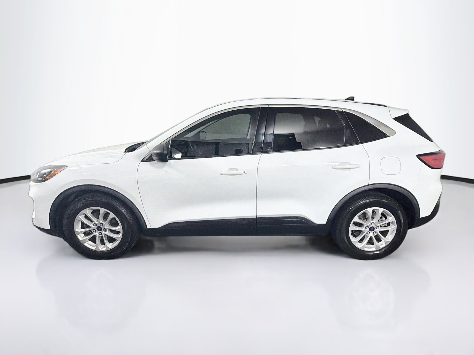 Used 2022 Ford Escape SE FWD image 4