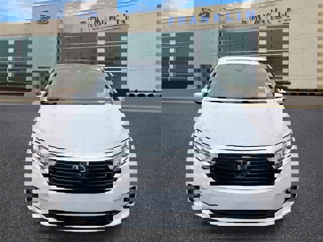 Used 2023 Honda Odyssey Elite image 2