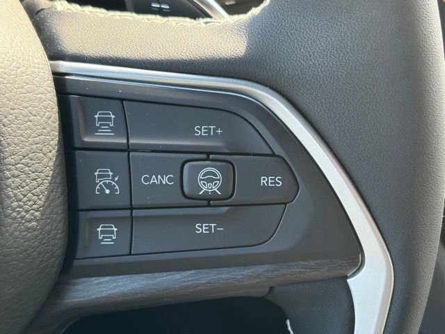 New 2026 Jeep Grand Cherokee Altitude image 18