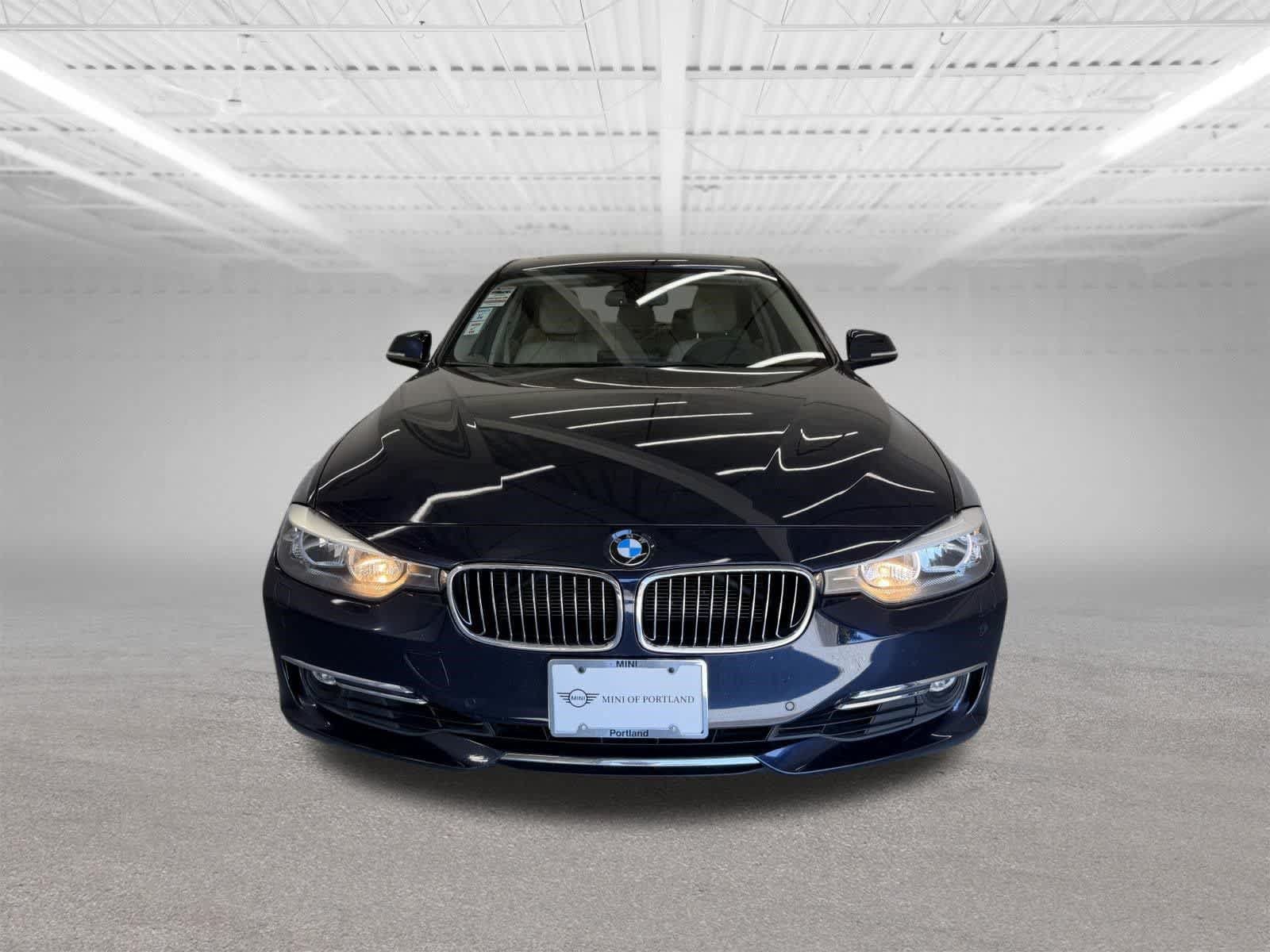 Used 2015 BMW 328i xDrive Sedan AWD/4WD image 8