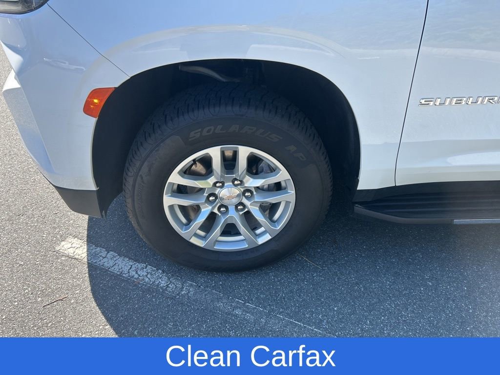 Used 2024 Chevrolet Suburban LT image 3