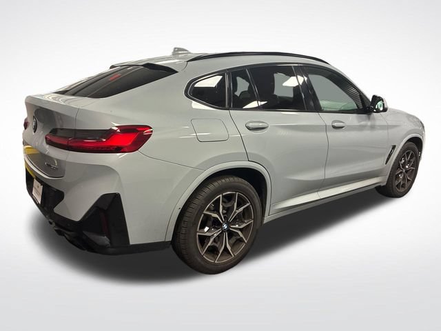 Used 2023 BMW X4 xDrive30i w/ M Sport Package AWD/4WD image 5