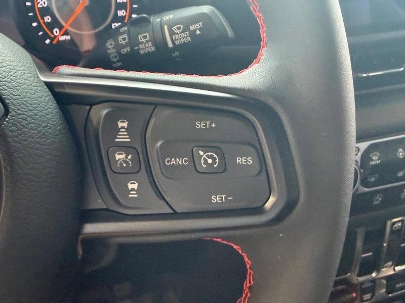 Used 2024 Jeep Wrangler Unlimited Rubicon w/ Technology Group AWD/4WD image 16