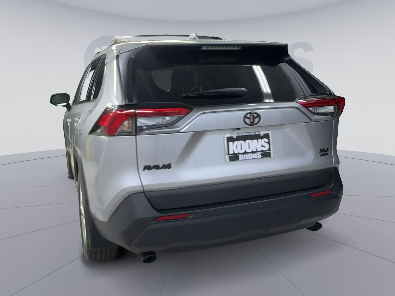Used 2023 Toyota RAV4 XLE Premium AWD/4WD image 10