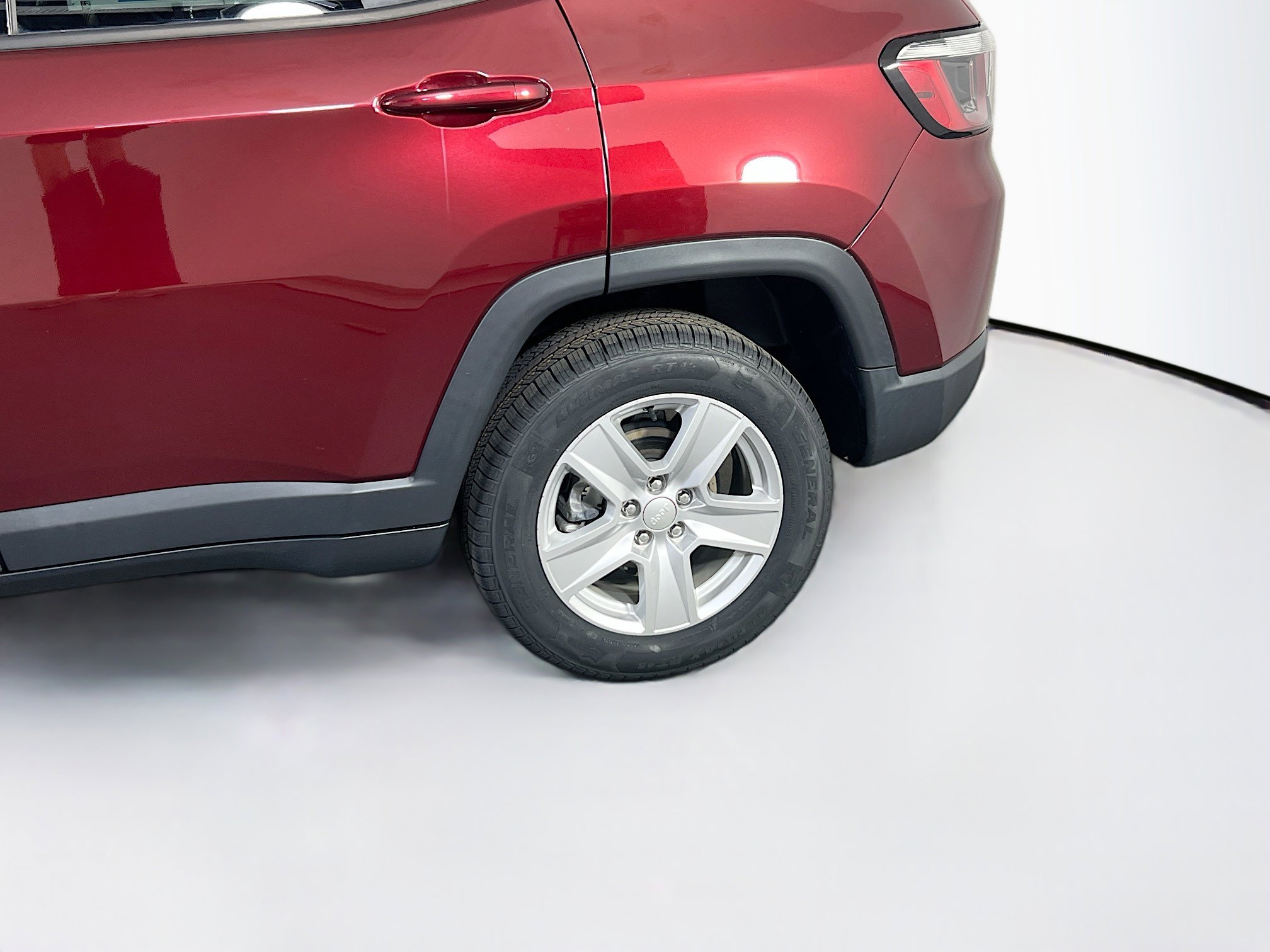 Used 2022 Jeep Compass Latitude w/ Convenience Group image 28