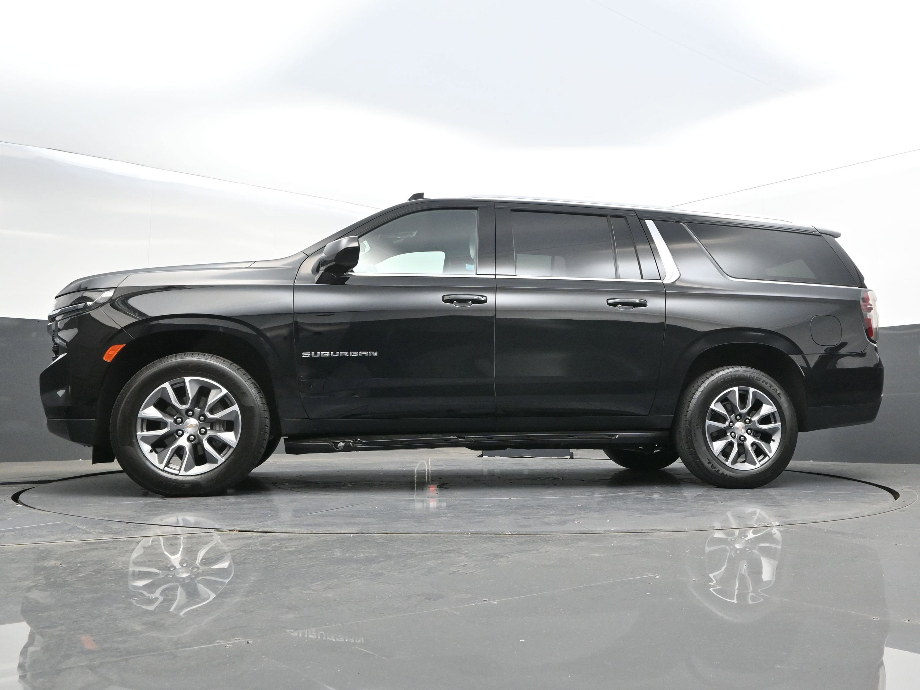Certified 2024 Chevrolet Suburban LS w/ Driver Alert Package AWD/4WD image 41