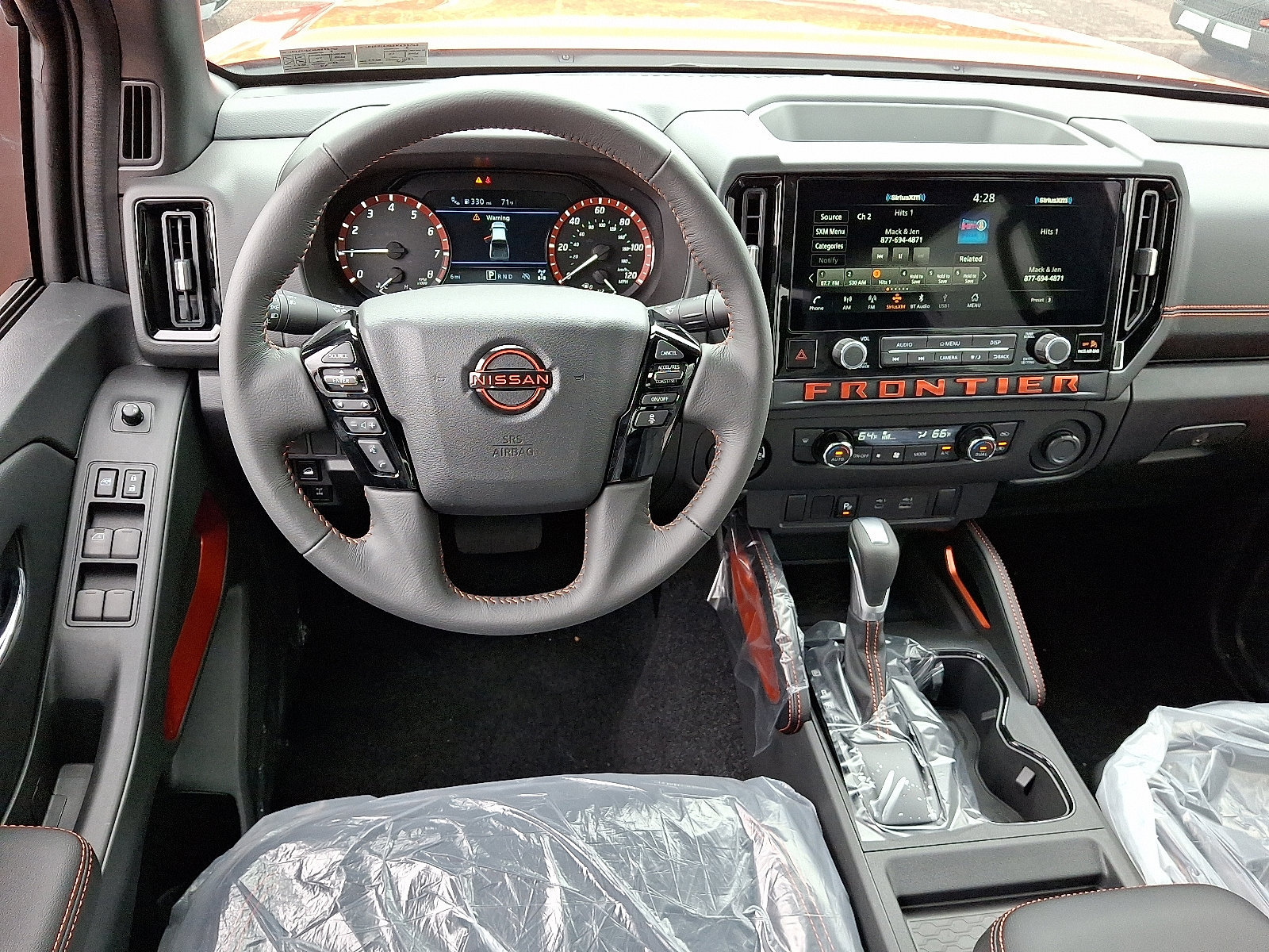 New 2025 Nissan Frontier PRO-4X w/ Tow Package AWD/4WD image 5