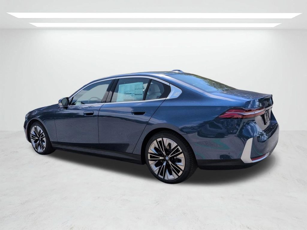 New 2026 BMW i5 eDrive40 w/ Premium Package AWD/4WD image 6