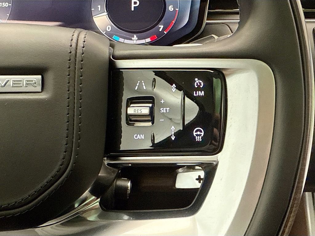 Used 2023 Land Rover Range Rover Autobiography image 12