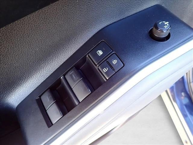 Used 2021 Toyota Highlander L image 15