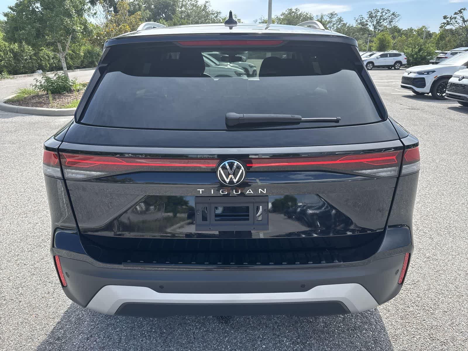 Certified 2025 Volkswagen Tiguan S w/ 18" Wheel Package FWD image 5