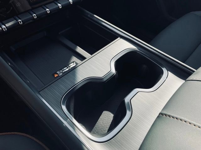 New 2026 GMC Acadia AT4 image 18