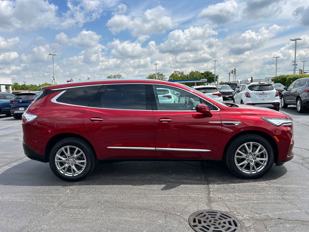Certified 2024 Buick Enclave Essence w/ Experience Buick Package FWD image 11
