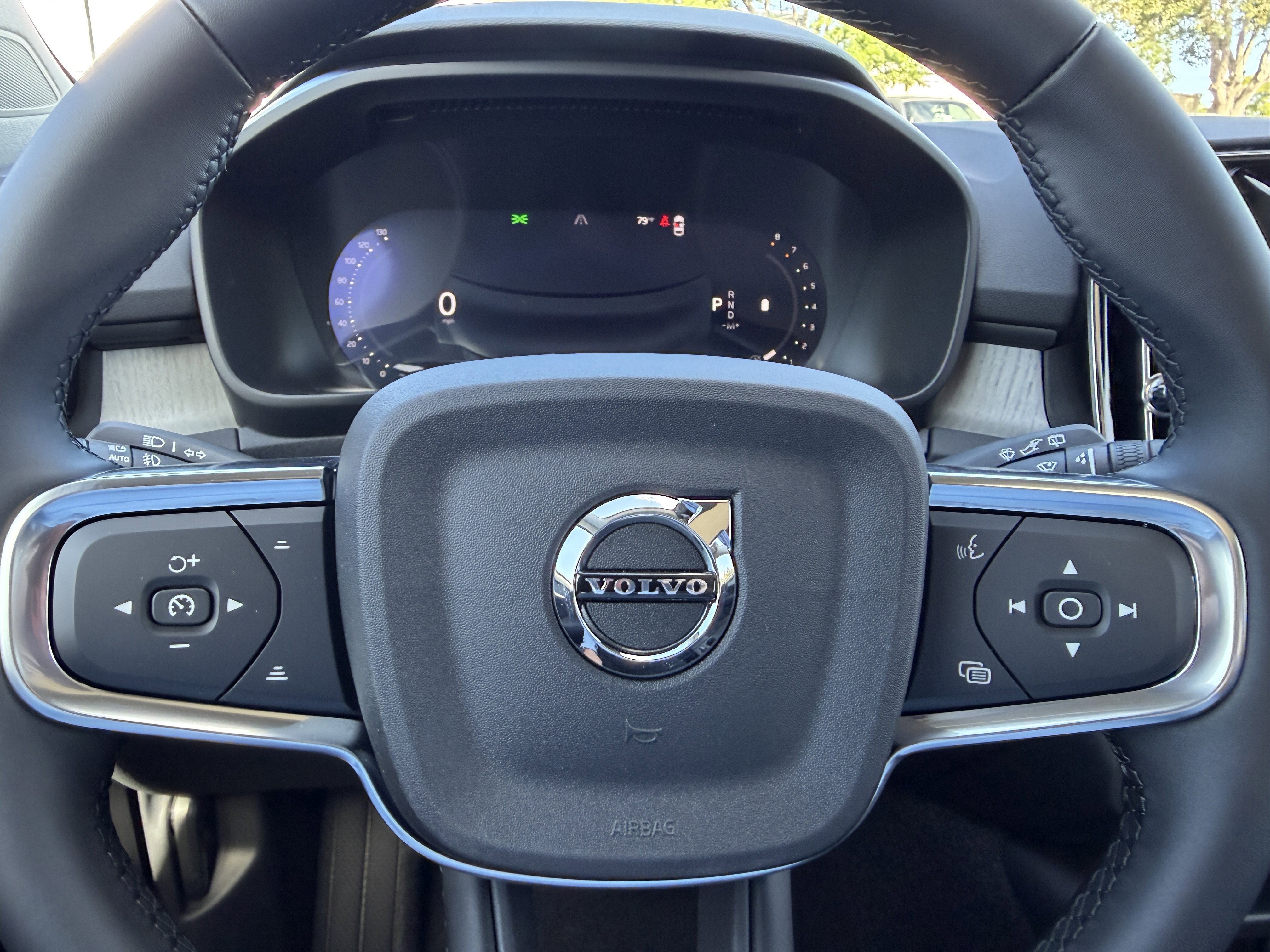 New 2026 Volvo XC40 B5 Core AWD/4WD image 33
