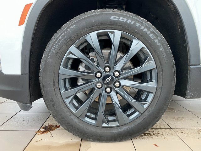 Used 2023 Chevrolet Traverse RS image 26