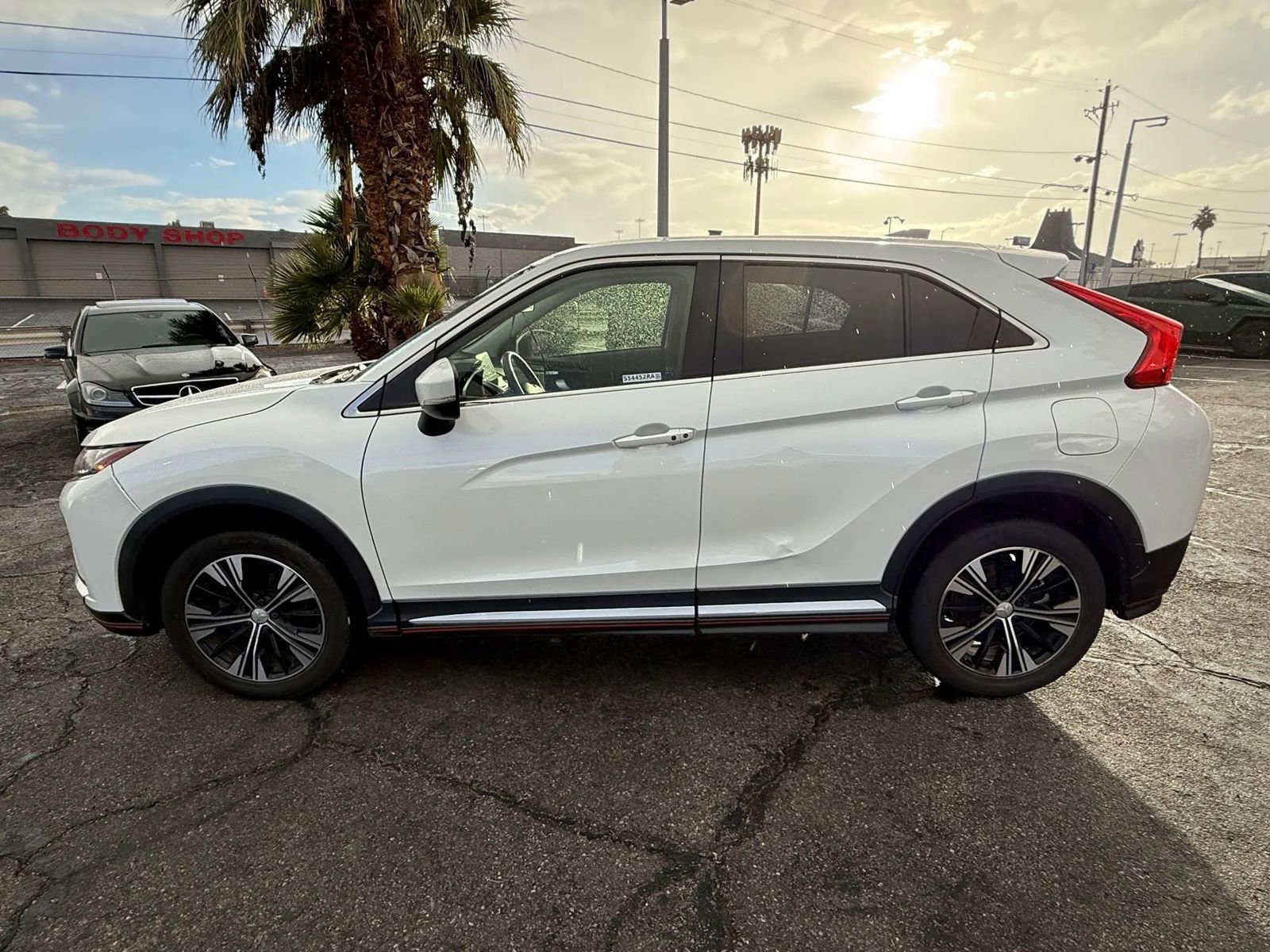 Used 2018 Mitsubishi Eclipse Cross SE image 2