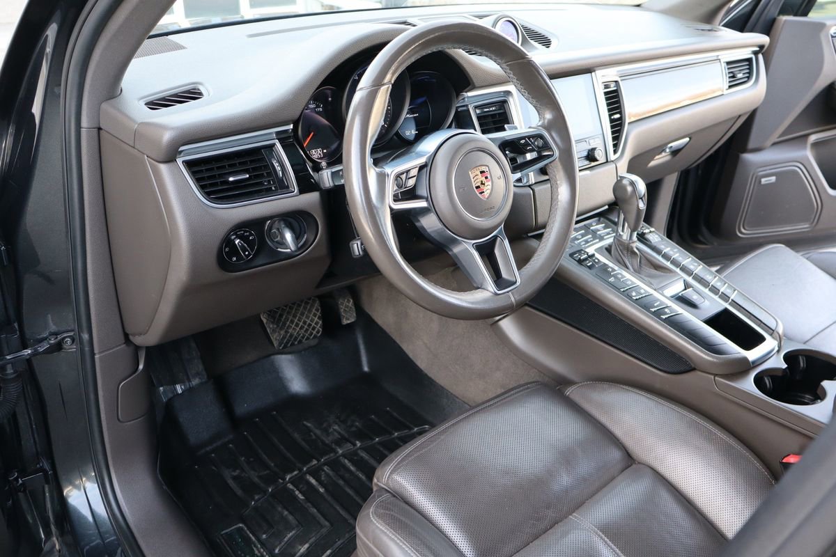 Used 2017 Porsche Macan image 19