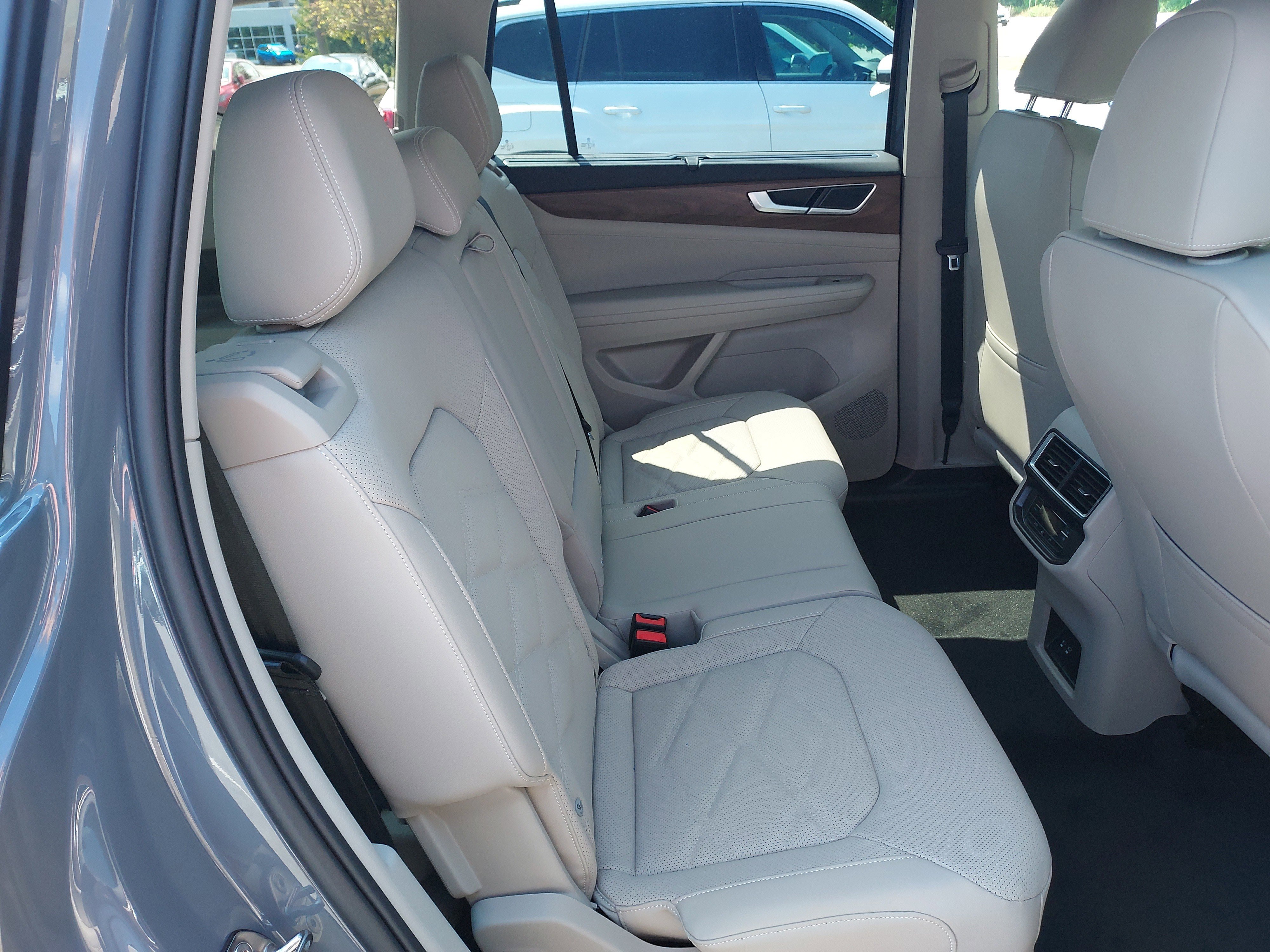 New 2026 Volkswagen Atlas SE image 22