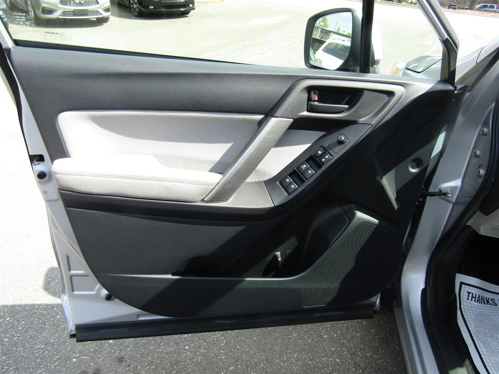 Used 2015 Subaru Forester 2.5i Premium image 17