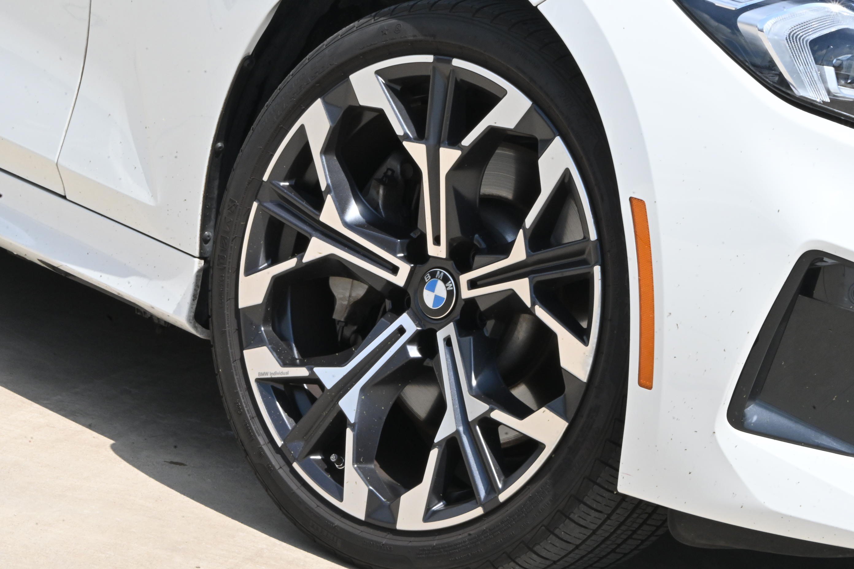 Certified 2025 BMW 330i Sedan w/ Convenience Package RWD image 11