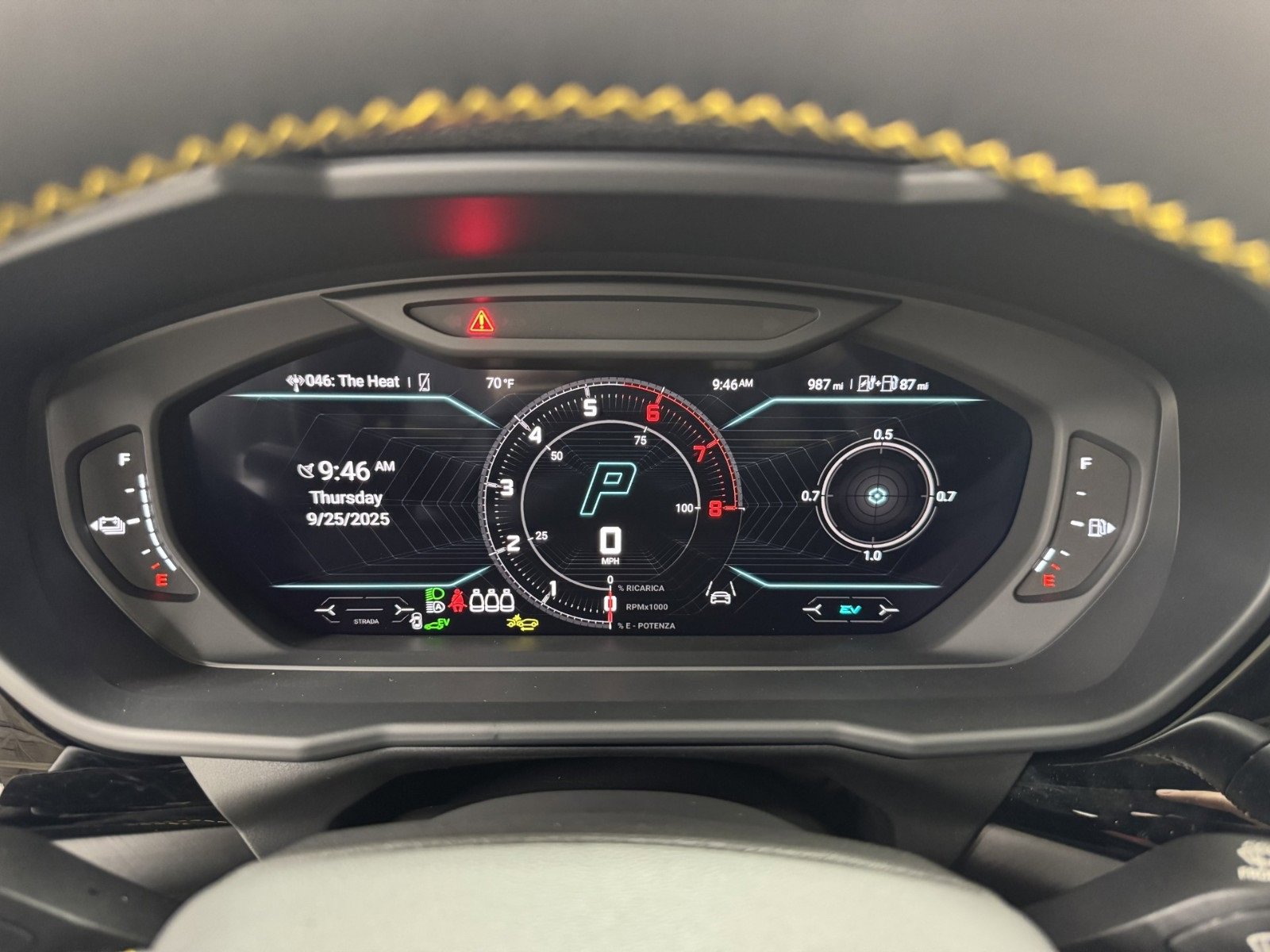 Used 2025 Lamborghini Urus SE image 30