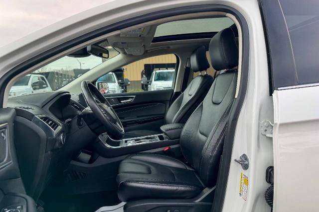 Certified 2022 Ford Edge Titanium image 17