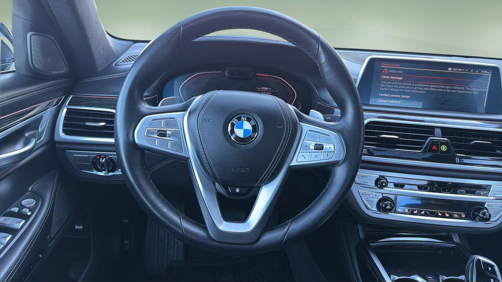 Used 2022 BMW 750i xDrive w/ Luxury Rear Seating Package image 16