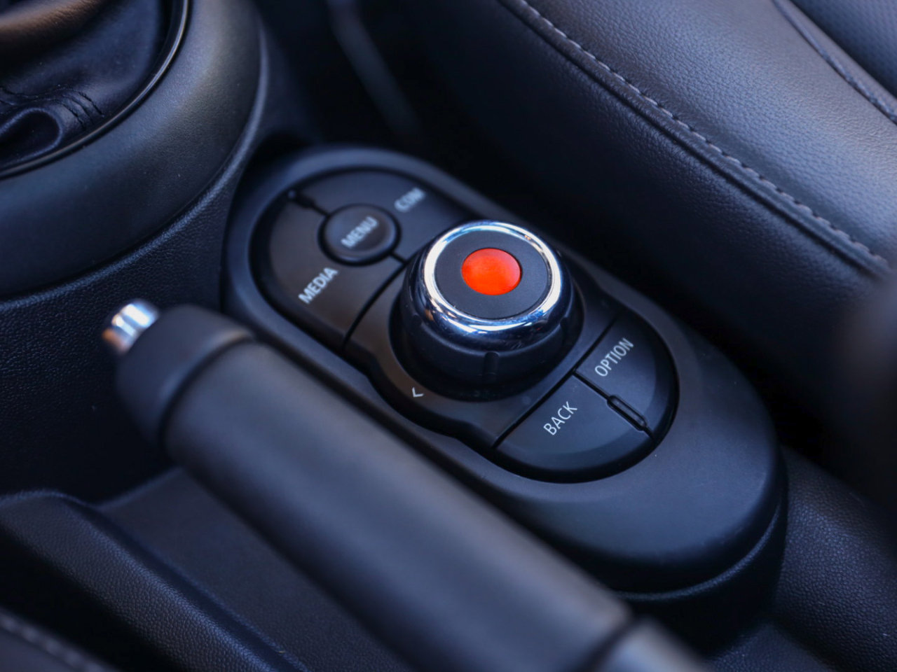 Used 2019 MINI Cooper 2-Door Hardtop image 38