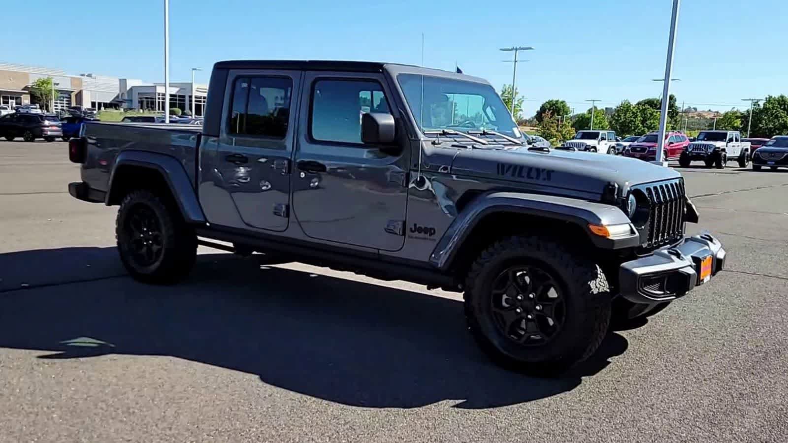 Certified 2021 Jeep Gladiator Sport AWD/4WD image 2
