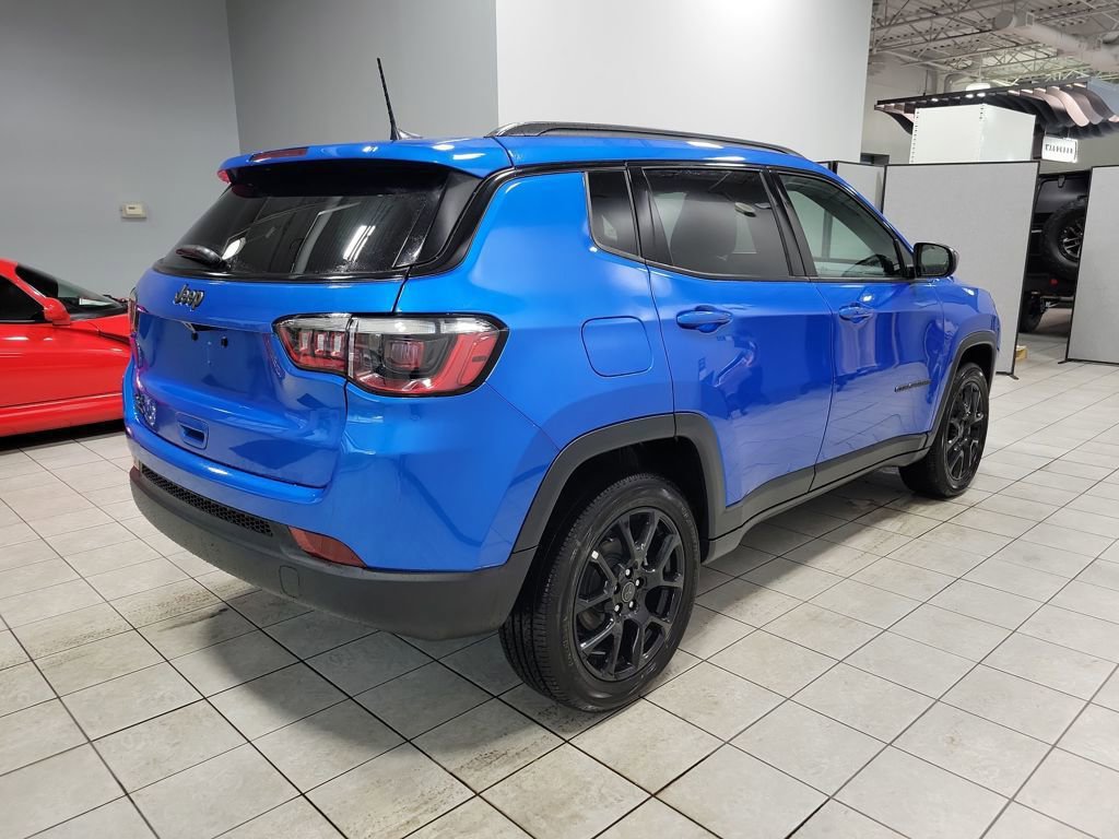 New 2025 Jeep Compass Latitude w/ Sun & Sound Group image 6