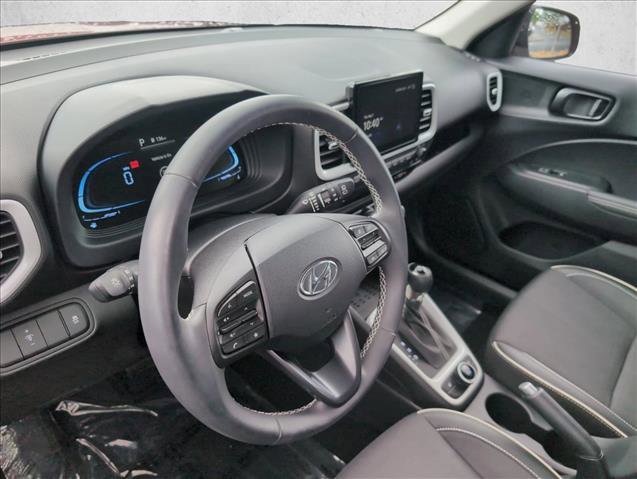 Certified 2023 Hyundai Venue Limited w/ Cargo Package FWD image 9