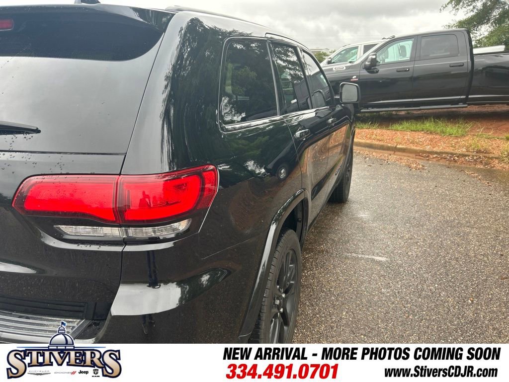Used 2020 Jeep Grand Cherokee Altitude AWD/4WD image 8