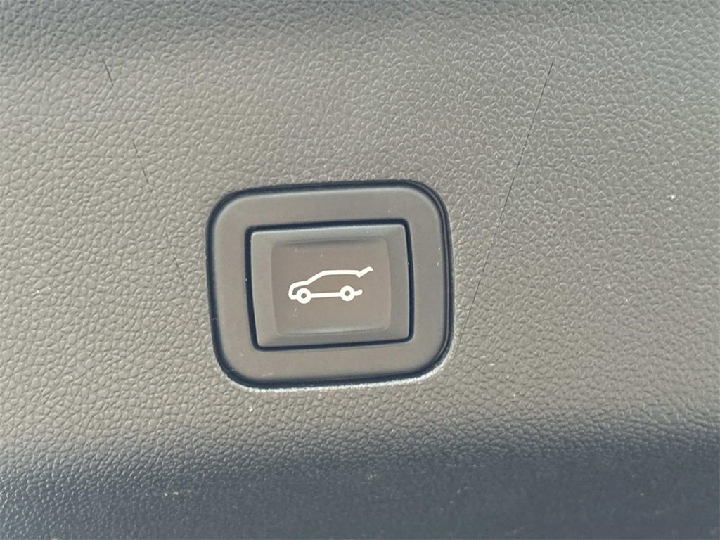 Used 2023 Chevrolet Tahoe LT image 18