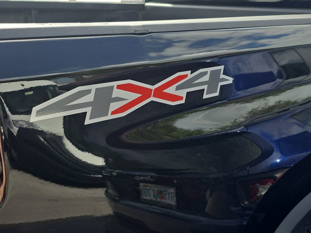 Used 2024 Chevrolet Silverado 2500 Custom w/ Custom Value Package image 9