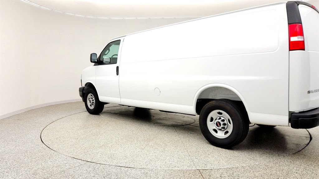 Used 2025 GMC Savana 3500 Extended RWD image 7