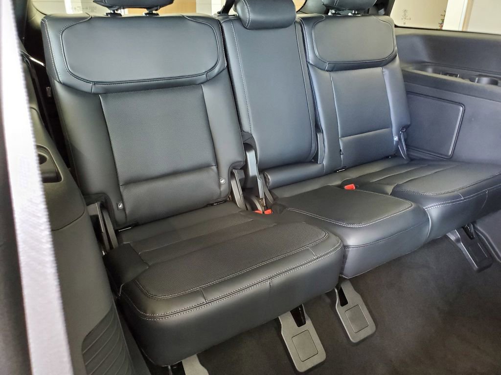 New 2026 Ford Expedition Platinum w/ Stealth Performance Package image 25