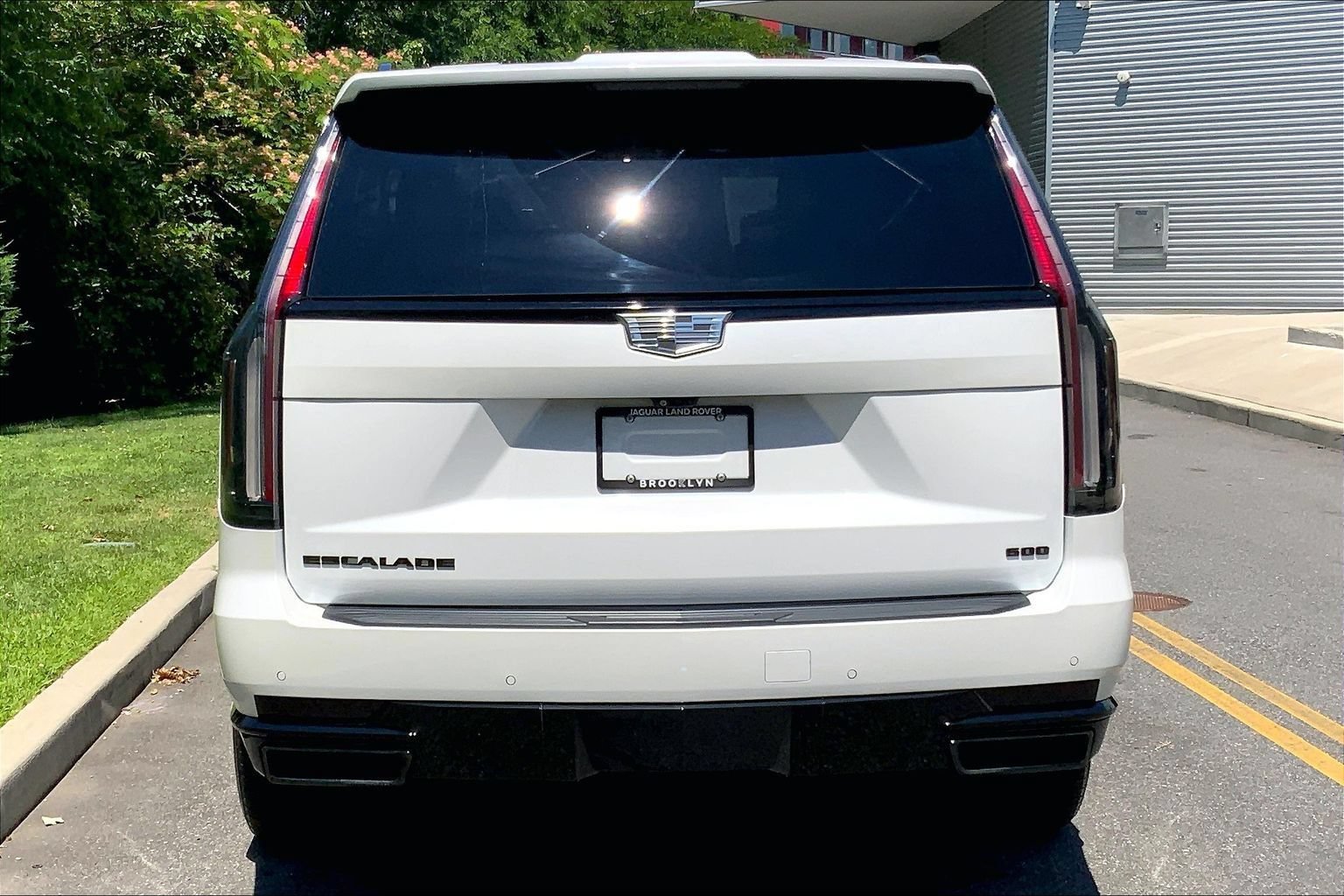 Used 2024 Cadillac Escalade Sport Platinum AWD/4WD image 4
