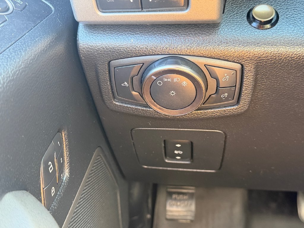 Used 2018 Ford F150 Raptor w/ Equipment Group 802A Luxury AWD/4WD image 34
