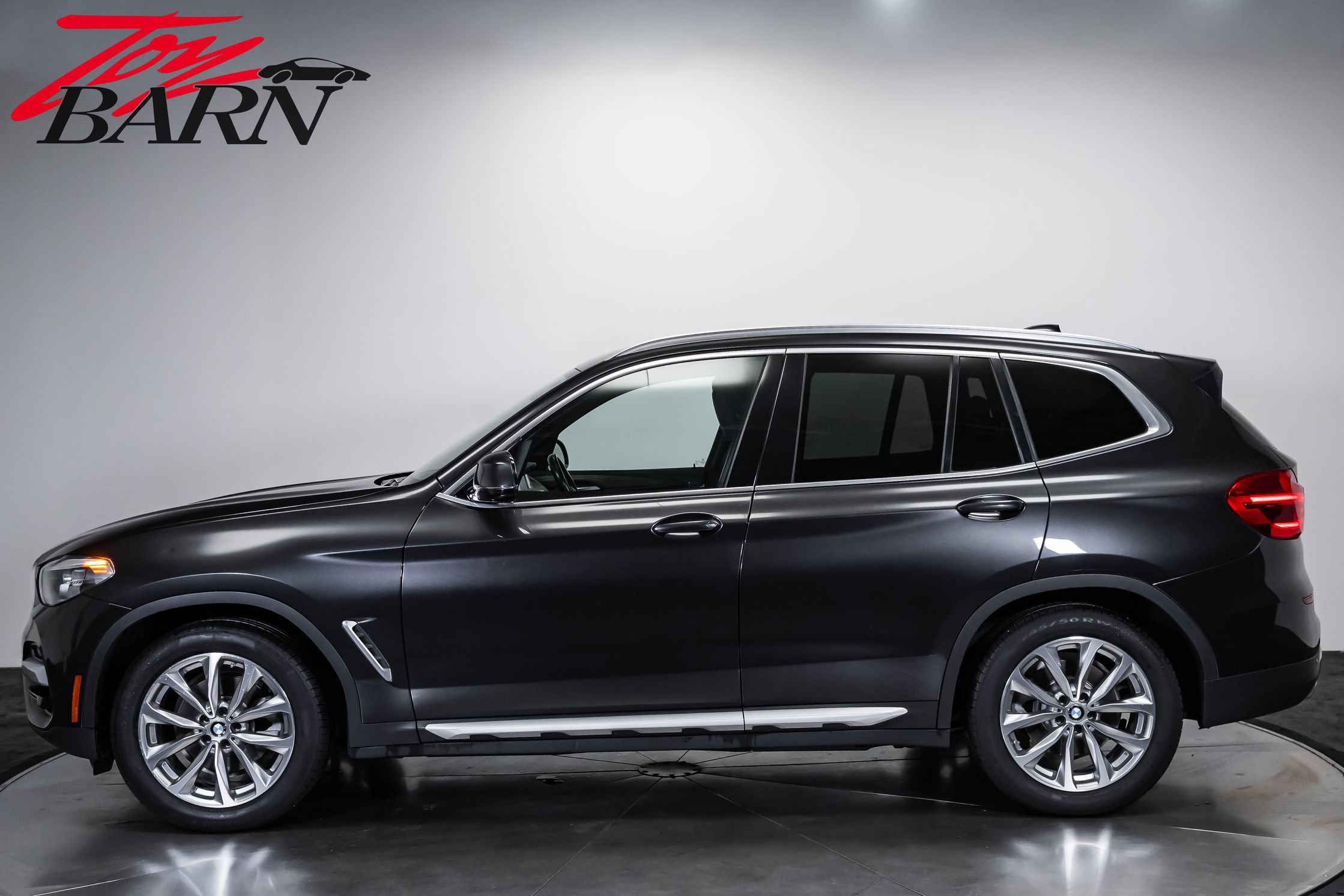 Used 2018 BMW X3 xDrive30i AWD/4WD image 2